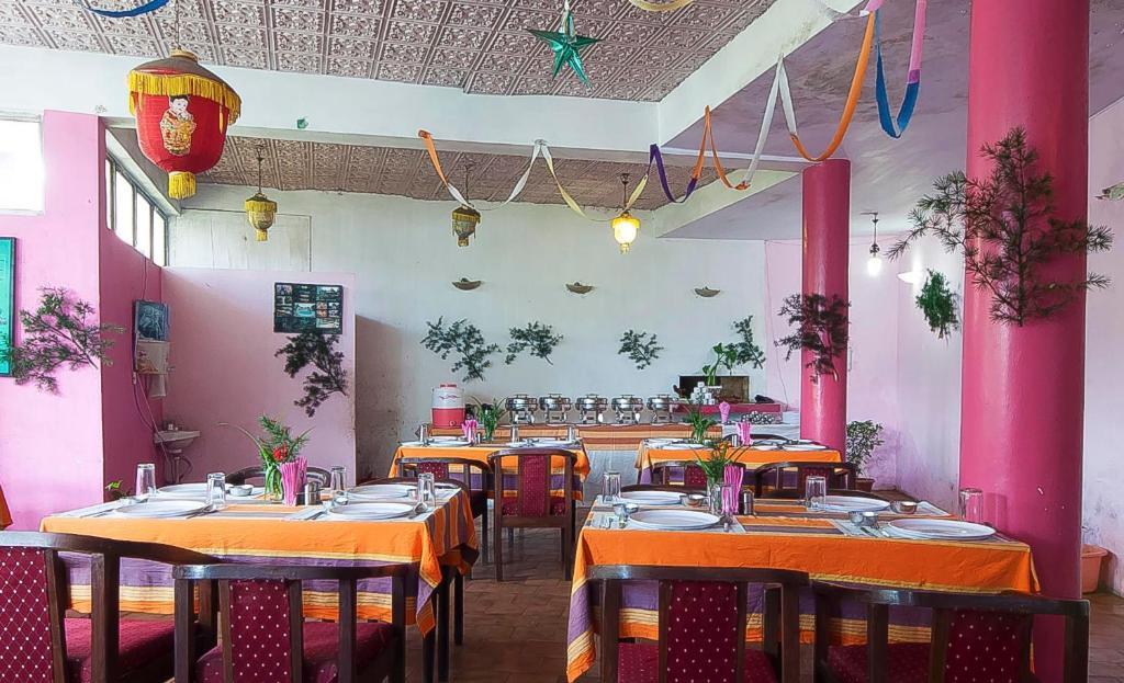Hotel Anamika Нейнитал Екстериор снимка